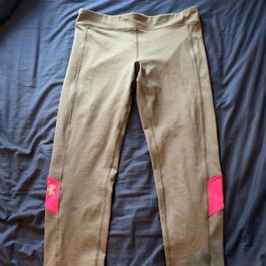 Grey under armor reflective leggings